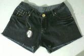 1008-Shorte jeans black com spyke bolso relógio